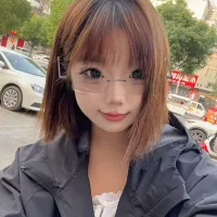 qiqi-8888's Profile Pic