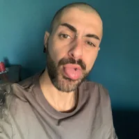 mmy992@xh's Profile Pic