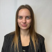 RexellaBain's Profile Pic