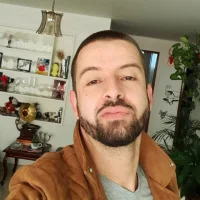 Paisadick's Profile Pic