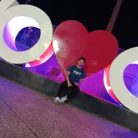 04Henner's Profile Pic
