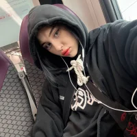 LunaRiot's Profile Pic