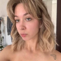Sara_Bloservety's Avatar Pic