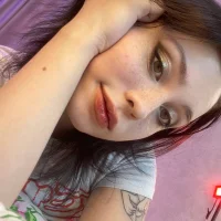 AlikaLevis' Offline Chat Room