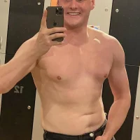 YoungBoyAndMatureのアバター写真