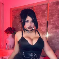 NaomiWhitee_