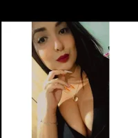 lezinha97's Profile Pic