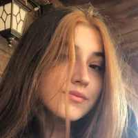 LoraBish's Profile Pic