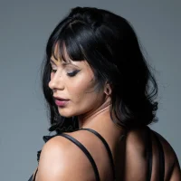 nefertish's Profile Pic