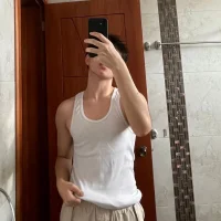 RYAN-REN's Profile Pic