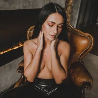 ZarinaMiller 的個人資料圖片
