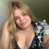 22lan22's Profile Pic