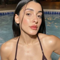 Mel_Oliver's Profile Pic