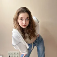 Gambar Profil ValerieHansen