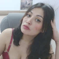 sophia_hadid Adlı Modelin Avatarı