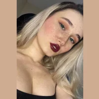 صورة الملف الشخصي لـ AnnaMooree