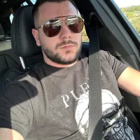 ern121's Profile Pic