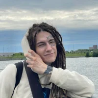 Larik15's Profile Pic