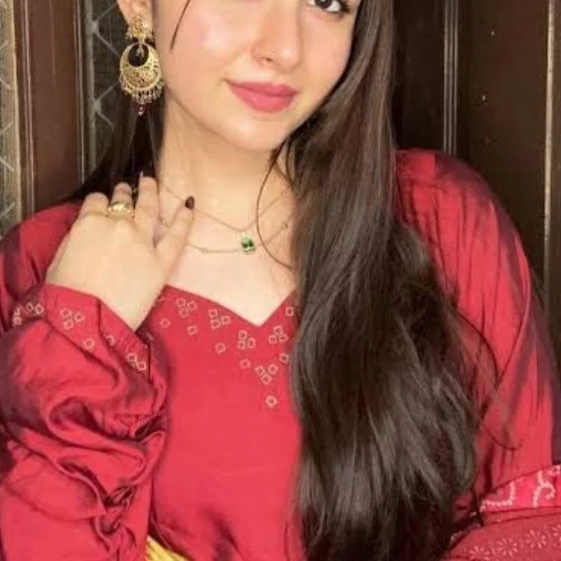 GOLDN_GIRL_
