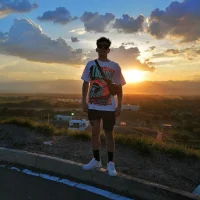Latinoo18cm's Profile Pic