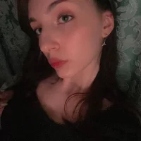 LianaDiyaz's Avatar Pic