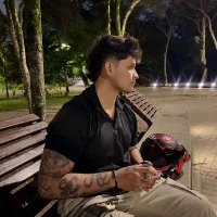 Hotwolf17's Avatar Pic