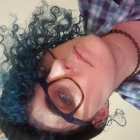 feintingfionna Φωτ, Προφίλ