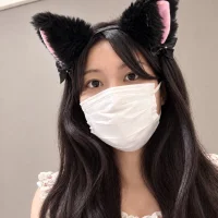 Kiki_small_tits' Avatar Pic