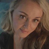 Sky_Kuper Adlı Modelin Avatarı