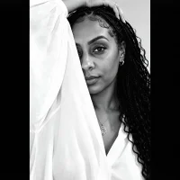 SULTRYBEAUTYxx's Avatar Pic