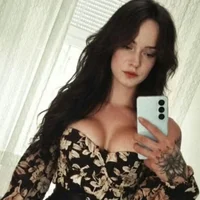 Gwenny-Grace's Avatar Pic