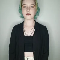 AraHankin's Profile Pic