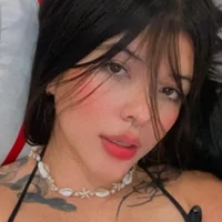 sarahlt's Profile Pic