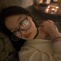 Ye___eY's Profile Pic