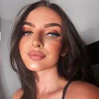 hhollydolly's Avatar Pic