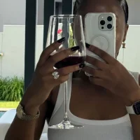 18yoMeanSlut's Profile Pic