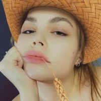 femme_potato's Profile Pic