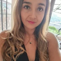 emma_more's Profile Pic