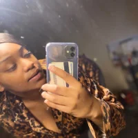 Shaylovey's Profile Pic