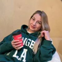 Lady_sof's Profile Pic
