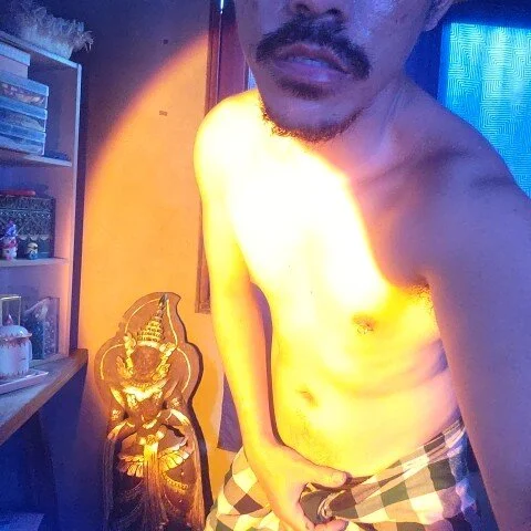 aymbry0 profile photo