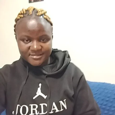 rezzy_monah Stripchat profile image