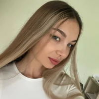 LenaHeabey's Profile Pic