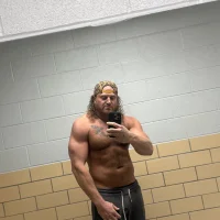 Trble43 Φωτ, Προφίλ