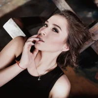 CurlyBecky's Profile Pic