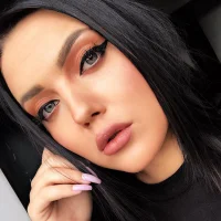 HaileyStark's Profile Pic