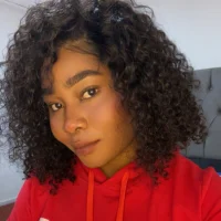 lizzieclark1's Offline Chat Room