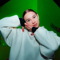 ErlinaDrover's Avatar Pic