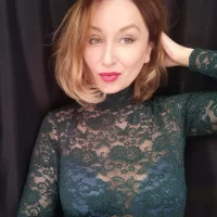 LindaGr's Profile Pic