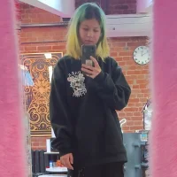 LauraClarkk Φωτ, Προφίλ